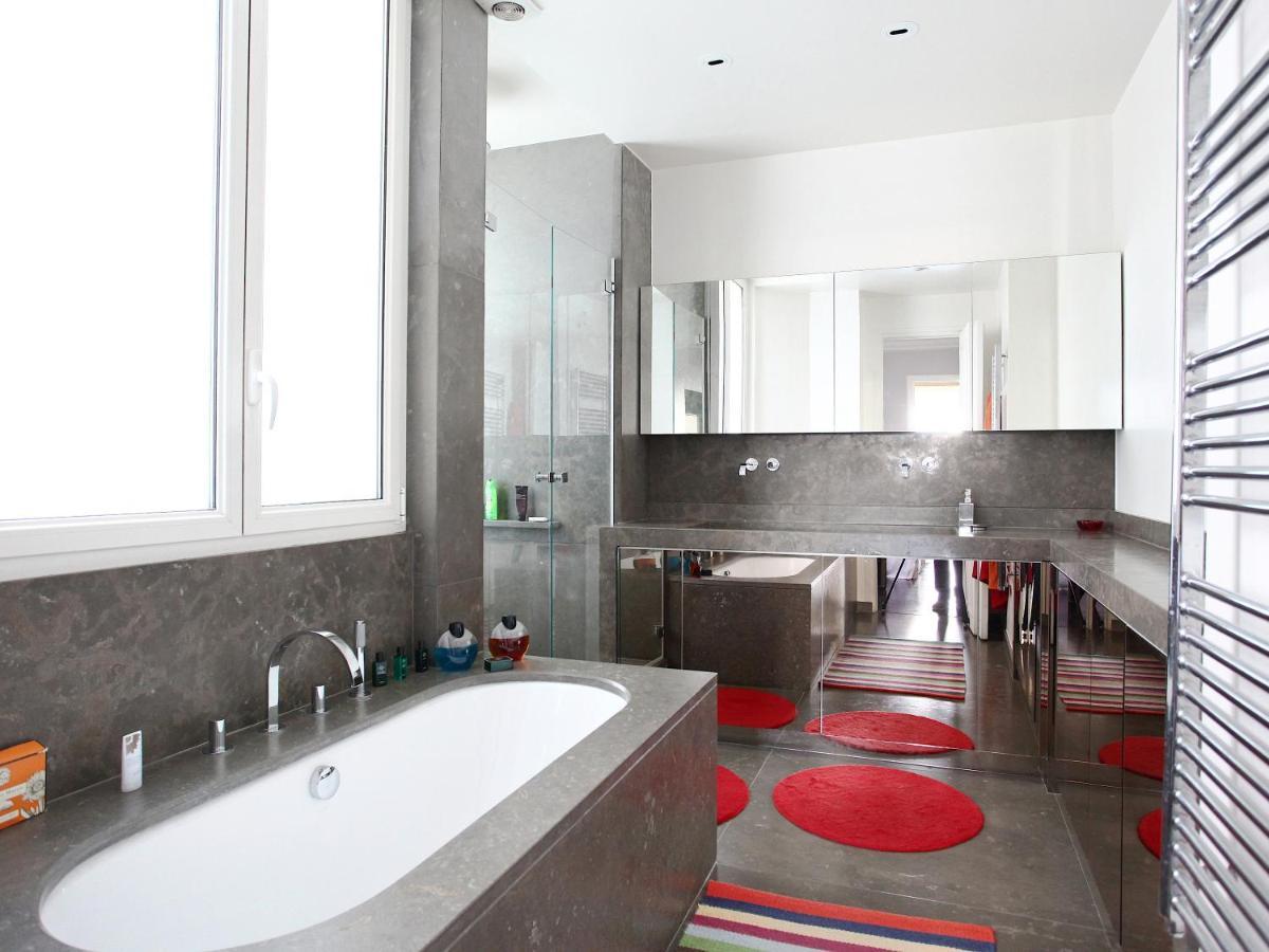 Outstanding 2 Bedrooms With A Terrific Eiffel Tower View Paříž Exteriér fotografie