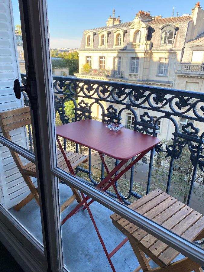 Outstanding 2 Bedrooms With A Terrific Eiffel Tower View Paříž Exteriér fotografie